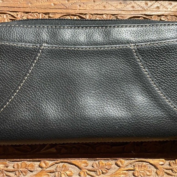 Leather wallet with floral satin lining - Picture 3 of 10